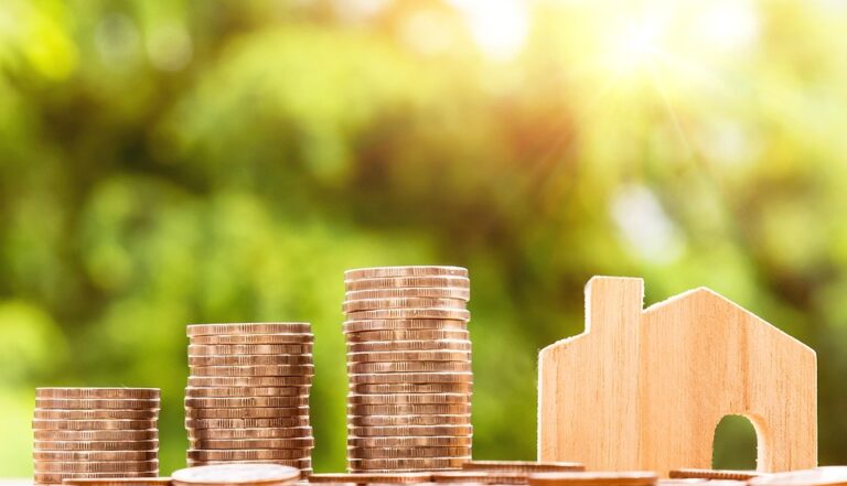 US Mortgage Rates Decline, Sparking Homebuilder Optimism: