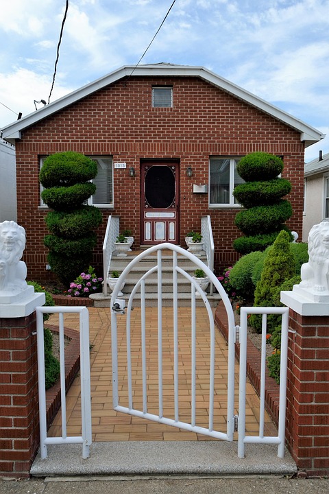 Mortgage Rates Drop Sharply: What It Means for Homebuyers This Fall